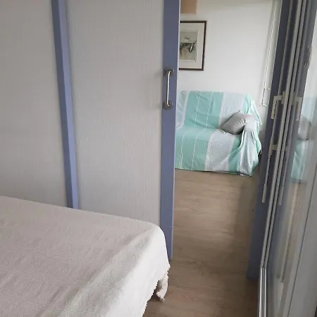 Hendaye, 2 Pieces, 4 Personnes - Fr-1-239-628 *